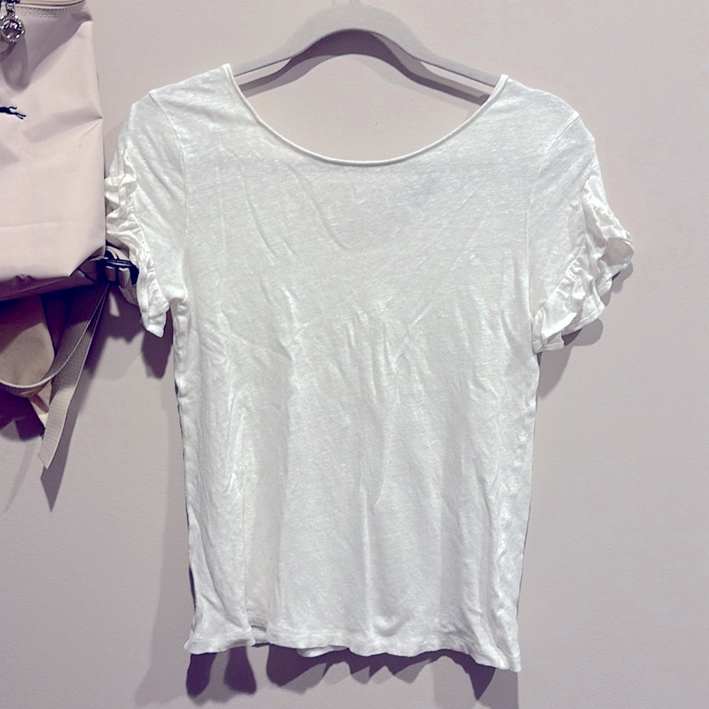 Vineyard Vines white soft feminine top